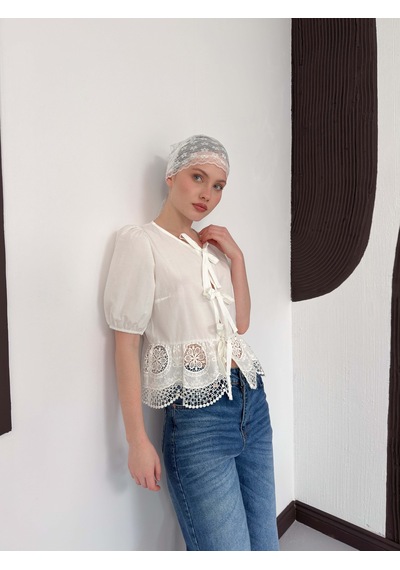 Verymoda Önden Bağlamalı Brode Bluz D2800 Krem