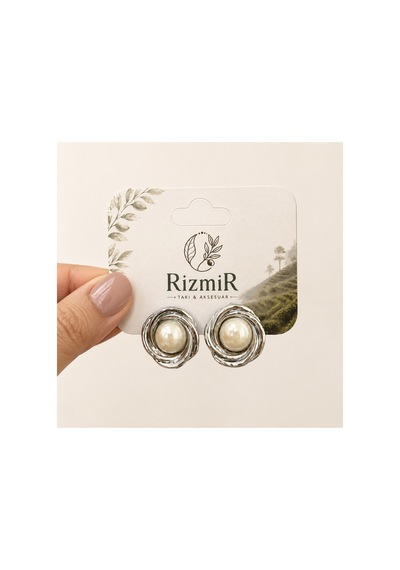 Gümüş Renk İnci Detaylı Yuvarlak Kadın Küpe