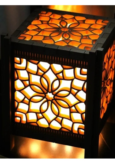 Geometrik Motifli Ahşap Masa Lambası Lazer Kesim Oriental Lamba Çok Renkli