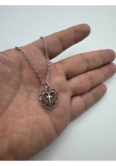 Siyah Kalp Detaylı Gotik Haç Figürlü Unisex Kolye 60 Cm Zincirli, Metal Alternatif Tarz Takı Çok renkli