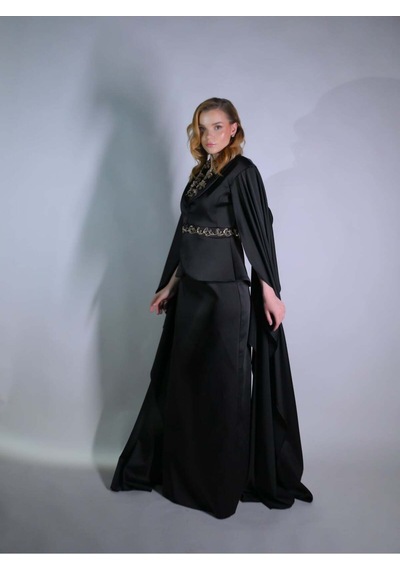 Crystalia Hürrem Model Pelerin Kol Detaylı Siyah Saten Takım Siyah