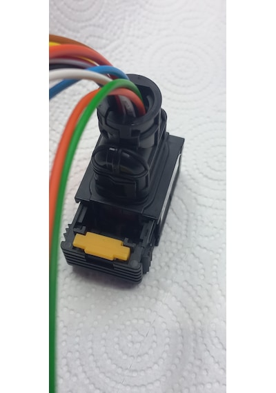 33116063 251.7.2535.10 Ford Cadillac İçin Şanzıman Beyin Soketi T8077