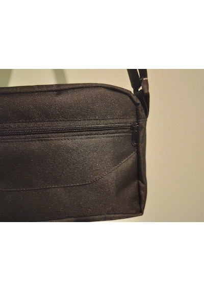 Emre Çanta Dikim Evi Unisex 4 Bölmeli Su Itici 600d Impertex Kumaş Çapraz Askılı Postacı Ve Omuz Çantası 24x15x5 Cm Siyah Emre Çanta Dikim Evi Unisex 4 Bölmeli Su Itici 600d Impertex Kumaş Çapraz Askılı Postacı Ve Omuz Çantası 24x15x5 Cm Siyah