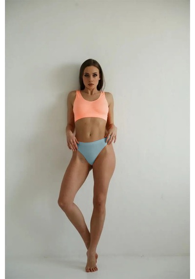 Navelli Model Düz Desensiz Örme Model Yumuşak Dikişli Spor String Külot Açık Mavi Renk Açık Mavi