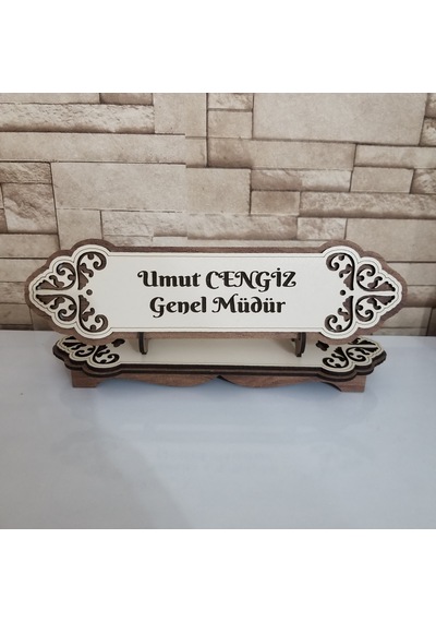 Kişiye Özel Ahşap Masa İsimliği