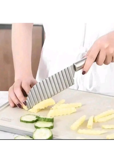 Bastırılarak Kesen Şekilli Patates Dilimleyici Bıçak 1 Adet Pratik Kolay Kullanım Sebze Kesme Krom Bastırılarak Kesen Şekilli Patates Dilimleyici Bıçak 1 Adet Pratik Kolay Kullanım Sebze Kesme Krom
