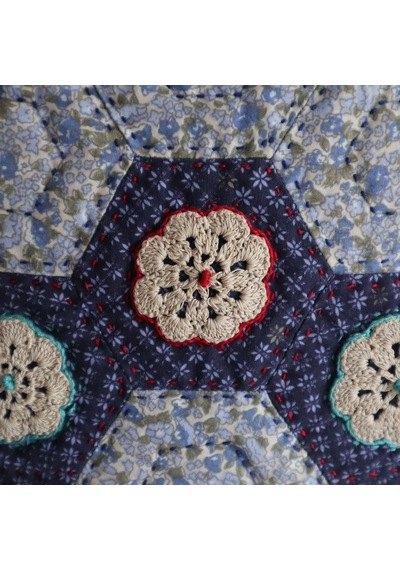Patchwork El Yapımı Dantel Ve Kumaş Tasarım Yastık Çok Renkli