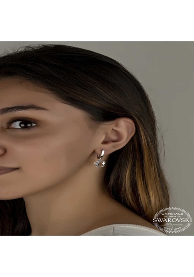 Swarovski Crystal Taşlı Gümüş Beyaz Papatya Sallantılı Kadın Küpe Diğer