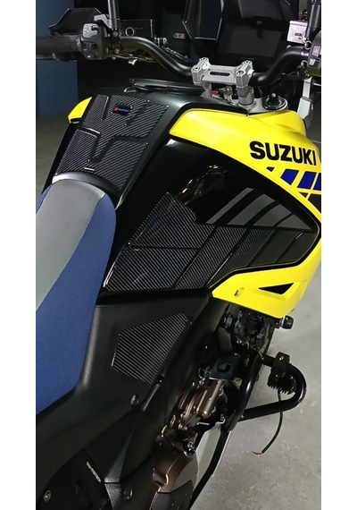 Suzuki V-strom 1050 2025 İle Uyumlu Kaydırmaz 6d Karbon 19 Parça Tank Pad Seti Gc55 KARBON
