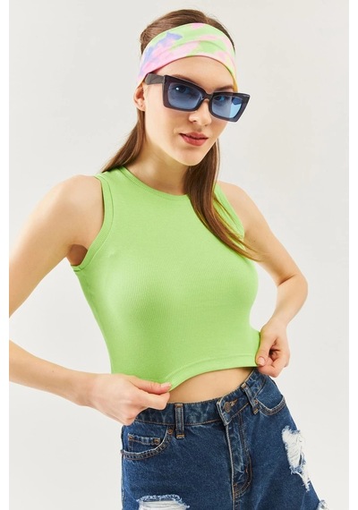 Butikgiz Kadın Sıfır Kol Bisiklet Yaka Vücuda Oturan %100 Pamuklu Kaşkorse Esnek Crop Bluz Fıstık Yeşili