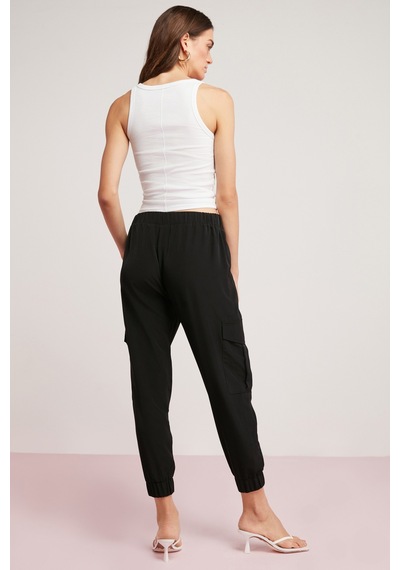 Ethıquet Lıllesol Kadın Fitilli Görünümlü Slim Fit Vücuda Oturan Havuz Yakalı Pamuklu Basic Beyaz At