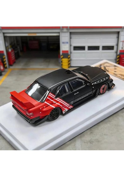 Rhino Model 1/64 Mercedes Benz 190e W124 Black Red Stripe