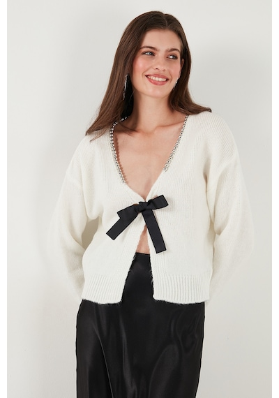 Lela Premium Boncuk Ve Fiyonk Detaylı Regular Fit V Yaka Triko Bayan Hırka 680Hi00180 Ekru