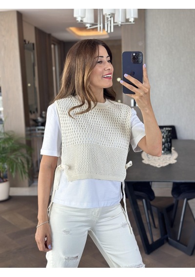 Ekru Triko Garnili Bisiklet Yaka Kadın T-shirt - Ekru