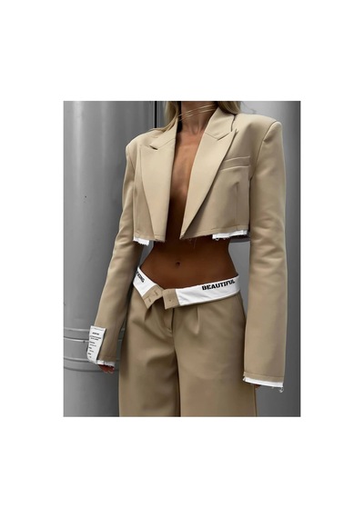 Mayrem Kadın Detaylı Crop Blazer Ceket Ve Geniş Paça Pantolon Takımı Bej