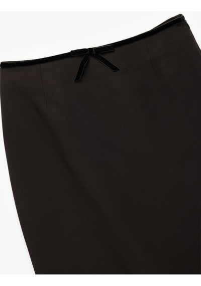 Koton Slim Fit Yırtmaçlı Fiyonk Detaylı Midi Kalem Etek Siyah 6wak70007pw Siyah