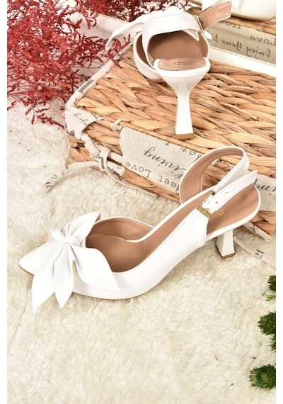Fox Shoes Beyaz Kurdele Detaylı Kadın Topuklu Ayakkabı K922164809