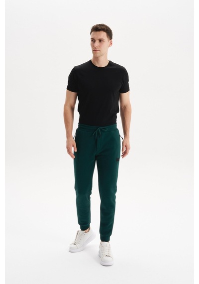 AR-MA Arma Erkek Regular Fit Gizli Fermuarlı Cepli Dar Paça Lastikli Eşofman Altı Pamuk Polyester, 3 İplik Şardonlu K30174681702 Yeşil AR-MA Arma Erkek Regular Fit Gizli Fermuarlı Cepli Dar Paça Lastikli Eşofman Altı Pamuk Polyester, 3 İplik Şardonlu K30174681702 Yeşil