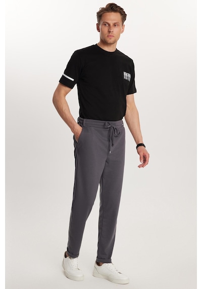 Tudors Erkek Slim Fit Pamuklu Beli Bağlamalı Yan Cepli Katlamalı Paça Jogger Antrasit Pantolon-33813 Antrasit Tudors Erkek Slim Fit Pamuklu Beli Bağlamalı Yan Cepli Katlamalı Paça Jogger Antrasit Pantolon-33813 Antrasit