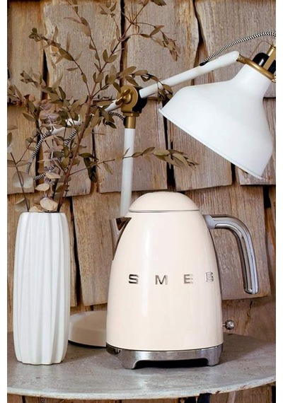 Smeg Klf03creu Su Isıtıcısı, 1,7 Litre Kapasiteli, Krom Paslanmaz Çelik, Ayarlanabilir Termostat, Su Seviyesi Göst