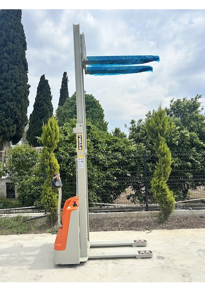 1.5 Ton 3 Metre Tam Otomatik Akülü İstif Makinesi