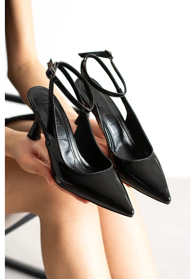 Dabab Shoes Julıette Kadın Siyah Rugan Sivri Burun Bilekten Bantlı 7 Cm İnce Topuklu Slingback Ayakkabı Dabab Shoes Julıette Kadın Siyah Rugan Sivri Burun Bilekten Bantlı 7 Cm İnce Topuklu Slingback Ayakkabı