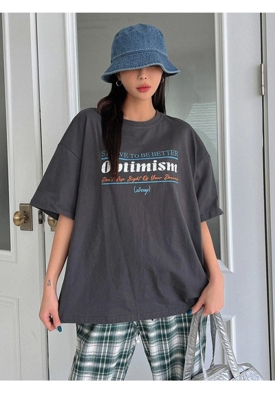 Flood Of Style Kadın Antrasit Optimism Baskılı Oversize Bisiklet Yaka Tshirt Gri Flood Of Style Kadın Antrasit Optimism Baskılı Oversize Bisiklet Yaka Tshirt Gri