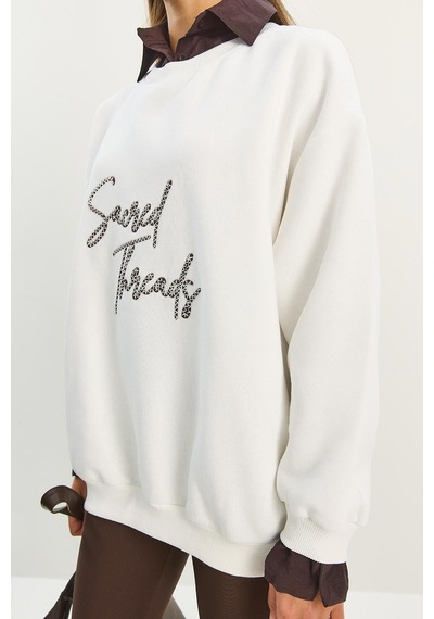 Shade Kadın Gömlek Yaka Nakışlı Üç İplik Şardonlu Oversize Sweatshirt 10020 60283675 - Ekru-kahverengi Çok Renkli Shade Kadın Gömlek Yaka Nakışlı Üç İplik Şardonlu Oversize Sweatshirt 10020 60283675 - Ekru-kahverengi Çok Renkli