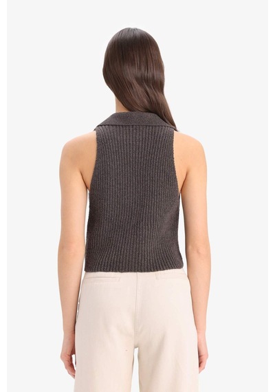 DeFacto Coool Slim Fit Dar Kesim Düğmeli Triko Yelek	 D3584AX25SPBN477 Kahve