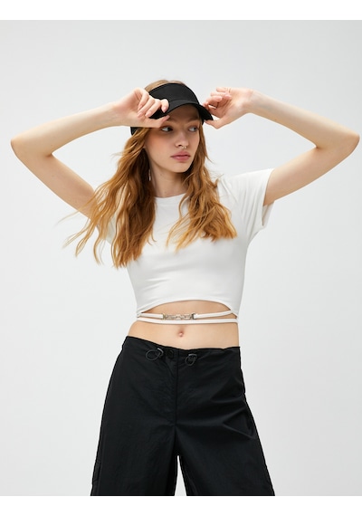 Koton Crop Tişört Zincir Detaylı Bisiklet Yaka Ekru 2sal10738ık Ekru
