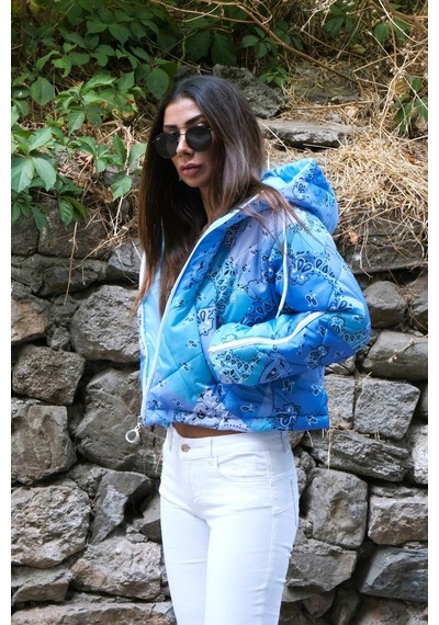 Keyifli Moda Kadın Mavi Desenli Kapüşonlu Kolları Fermuarlı Kısa Şişme Mont - S-m Mavi