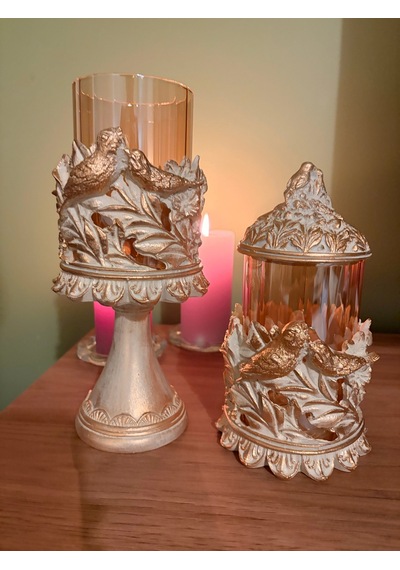 Kuşlu Ayaklı Ve Kapaklı Dekoratif Cam Mumluk & Şekerlik Seti Krem Altın Varak Eskitme 2'li Şamdan & Kavanoz 27x12 Cm & 23x12 Cm Çok Renkli