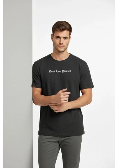 Assema Erkek Wafıl Kumaş Tişört Regular Kalıp Bisiklet Yaka Baskılı Günlük Basic T-shirt - Siyah Çok Renkli