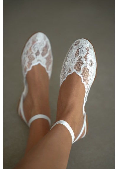 Selin Shoes Odette Düz Taban Dantel Detay Bilek Kemer Toka Kadın Babet- Beyaz