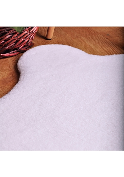 Soft Peluş Re x  Tavşanı Postu Beyaz