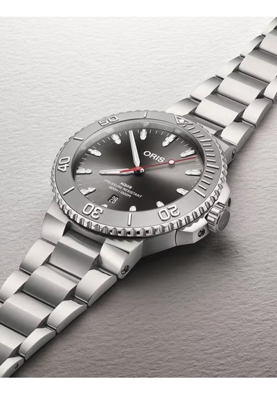 Oris Aquis Date Relief 43.5 Mm Otomatik Saat 01 733 7789 4153-07 Gri
