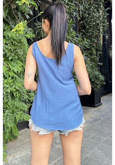 WeShaya Kadın İndigo Yuvarlak Yaka Ve Düğme Detaylı, Kalın Askılı Keten Atlet Bluz Indigo