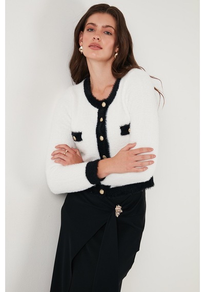 Lela Premium Fitted Fit Bisiklet Yaka Düğmeli Tüylü Triko Bayan Hırka 680Hi00549 Ekru-Siyah