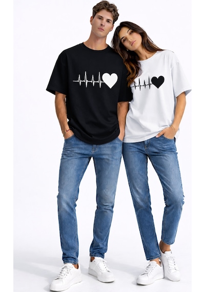 Nevermınd Sevgili Kombini Kalp Ritmi Baskılı Çift Tişört Oversize Unisex Partner Kombin Çift Seti Siyah - Beya Siyah-beyaz Siyah-beyaz Nevermınd Sevgili Kombini Kalp Ritmi Baskılı Çift Tişört Oversize Unisex Partner Kombin Çift Seti Siyah - Beya Siyah-beyaz Siyah-beyaz