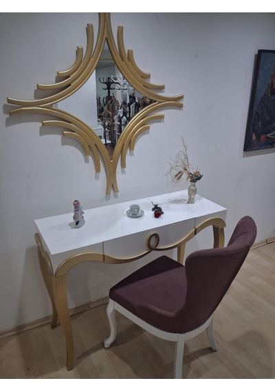 Dresuar Cnc Kabartma 90663 Model Aynalı Gökyüzü Sandalye Ayak Parlak Beyaz Gold Renk Beyaz - Gold Dresuar Cnc Kabartma 90663 Model Aynalı Gökyüzü Sandalye Ayak Parlak Beyaz Gold Renk Beyaz - Gold