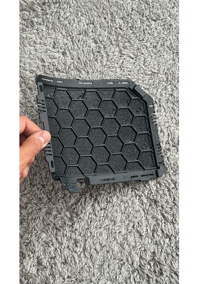 Volkswagen Polo 9n Ön Hoparlör Kapağı