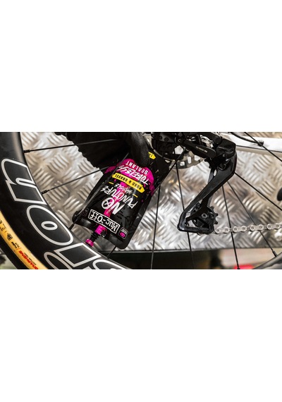 Muc-off No Puncture Hassle Road&gravel Patlak Önleyici Tubeless Lastik Sıvısı 5 Lt Siyah