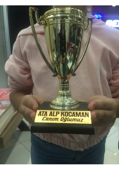 Kişiye Özel Büyük Boy Ödül Kupası Altın