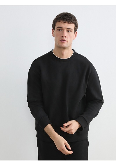 Lcw Vision Siyah Bisiklet Yaka Erkek Kalın Sweatshirt