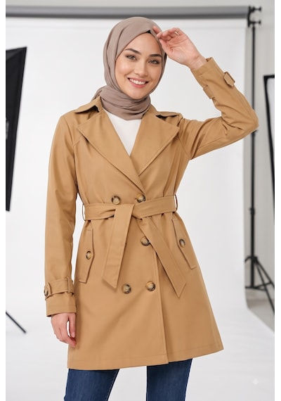 B.he.z Kadın Degaje Yaka Yarım Boy Tesettür Astarlı Kemerli Su İtici Kumaş Trençkot Camel
