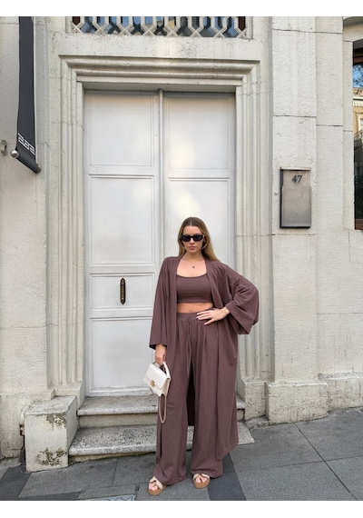 Bonacosa Kadın Viskon 3 Lü Takım Kimono + Beli Lastikli Salaş Pantolon + Crop 8 Renk Kahverengi Bonacosa Kadın Viskon 3 Lü Takım Kimono + Beli Lastikli Salaş Pantolon + Crop 8 Renk Kahverengi