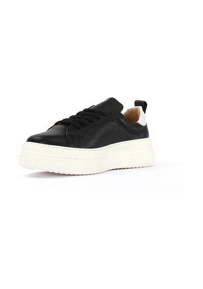 Kadın Siyah Bağcıklı Kalın Tabanlı Deri Sneaker