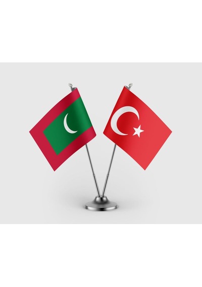 Maldivler Bayrağı Ve Türk Bayrağı İkili Saten Masa Bayrağı Takımı Diğer