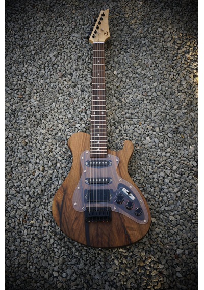 Elektro Gitar Model: Gece2 Custom Epoksi & Yıllanmış Ağaç Kişiye Özel Ceviz / Siyah