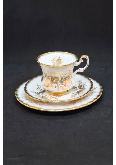 Antoinette Bone China Porselen Duble Kahve Fincanı Ve Tabakları 3 Parça 120 Ml Altın